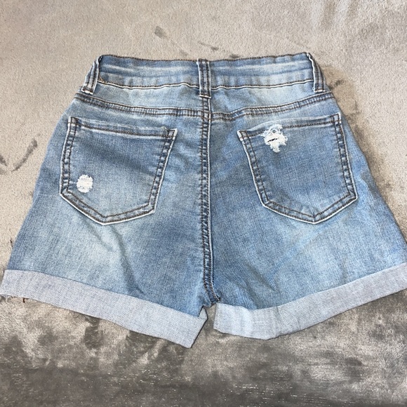 Blue Savvy jean shorts - Picture 2 of 2